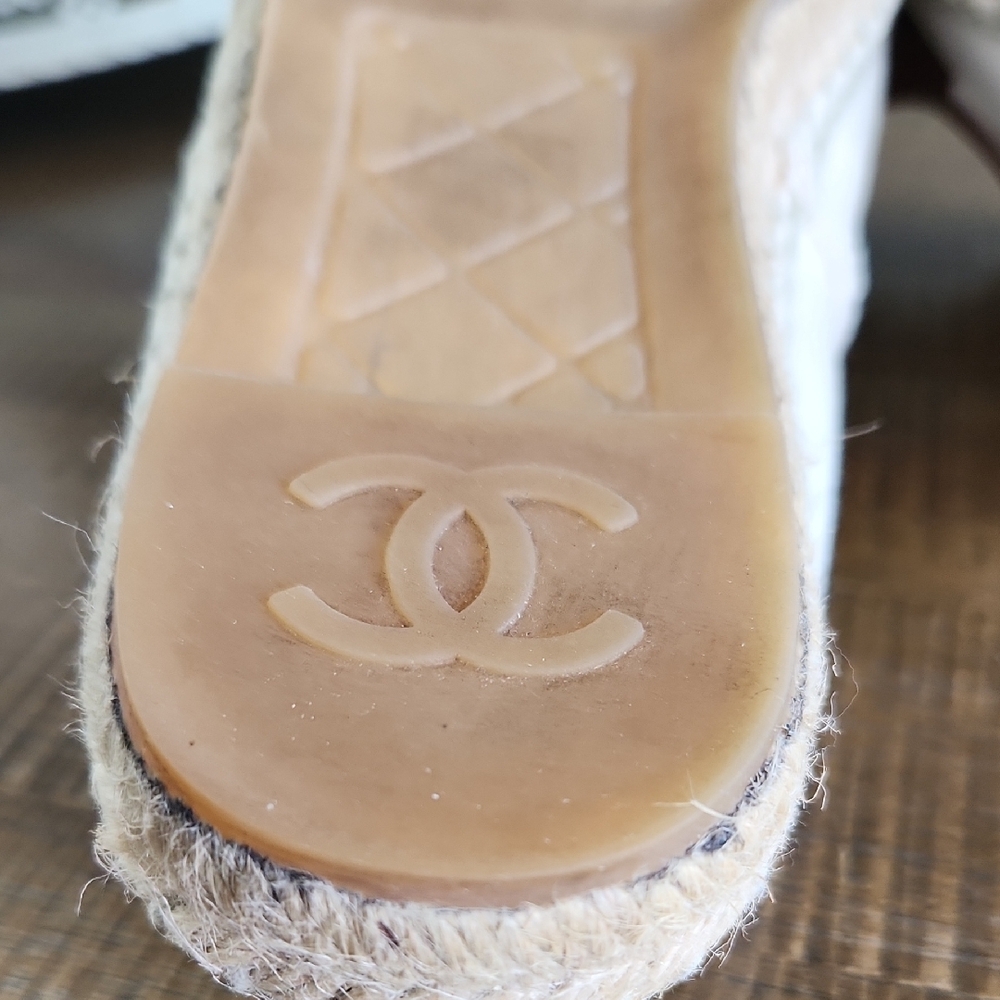 CHANEL Cream and Black Espadrilles - Picture 11 of 16
